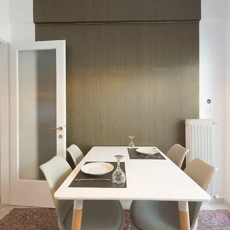 Luxurius Architect's 公寓 *
